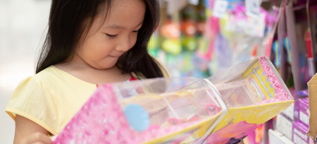 Sécurité des jouets : comment bien choisir ses cadeaux de Noël ?